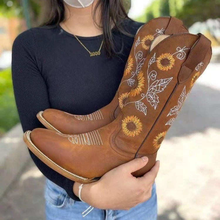 Women's shoes Martin boots thick heel pointed embroidered boots - vzzhome