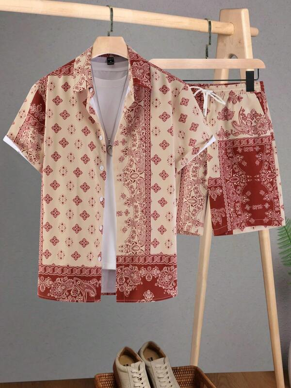 Men Random Baroque Print Shirt & Shorts