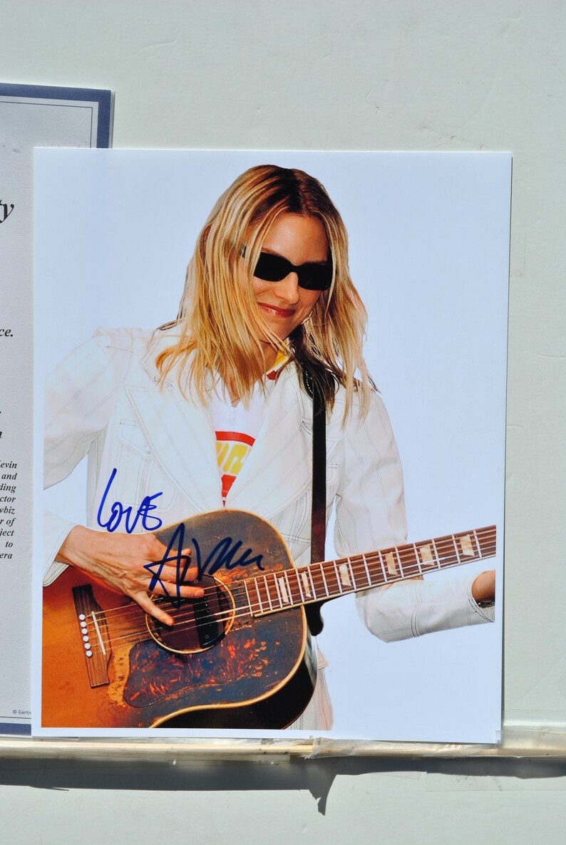 AIMEE MANN SIGNED Photo Poster painting Voices Carry wcoa 1 in stock