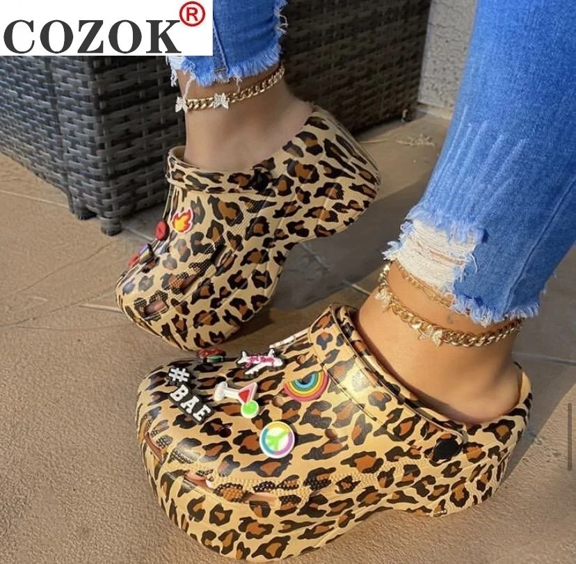 INS Hot Popular Serpentine Small Hole Women Sandals Cute Slippers Platform Thick Bottom Back Strap Summer Ladies Casual Shoes