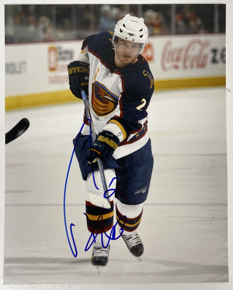 Garnet Exelby Signed Autographed Glossy 8x10 Photo Poster painting Atlanta Thrashers - COA Matching Holograms