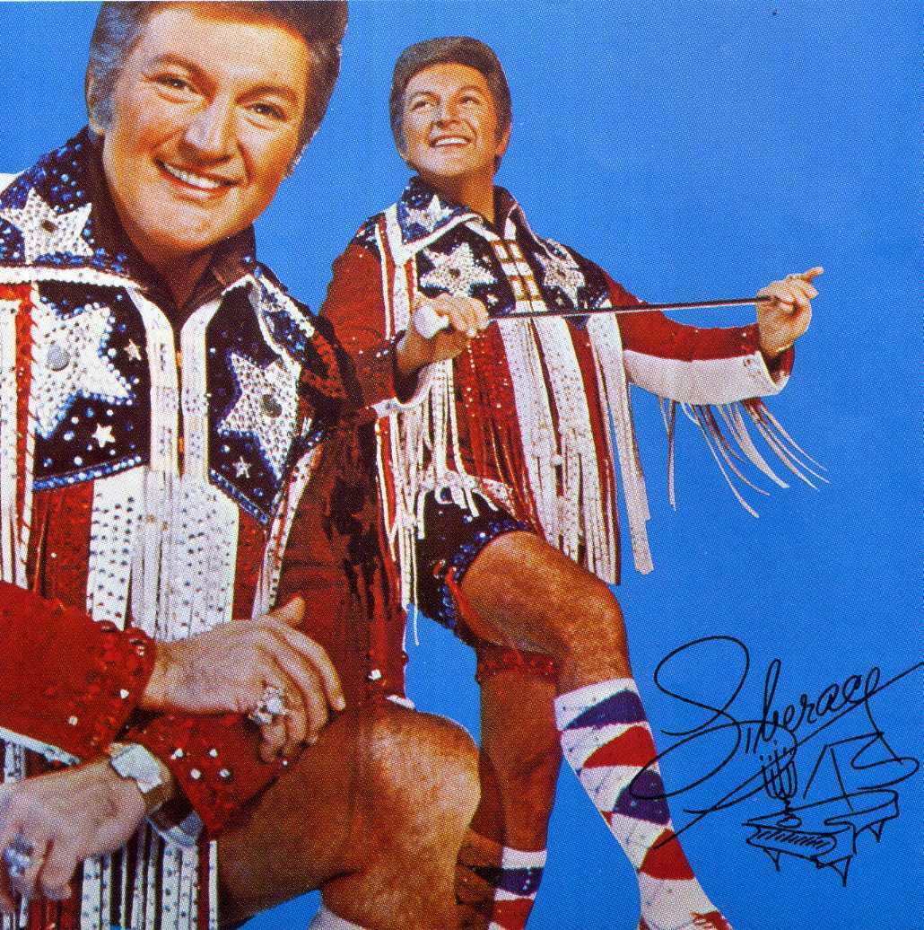 LIBERACE Signed Photo Poster paintinggraph - Pianist / Entertainer / Showman - preprint