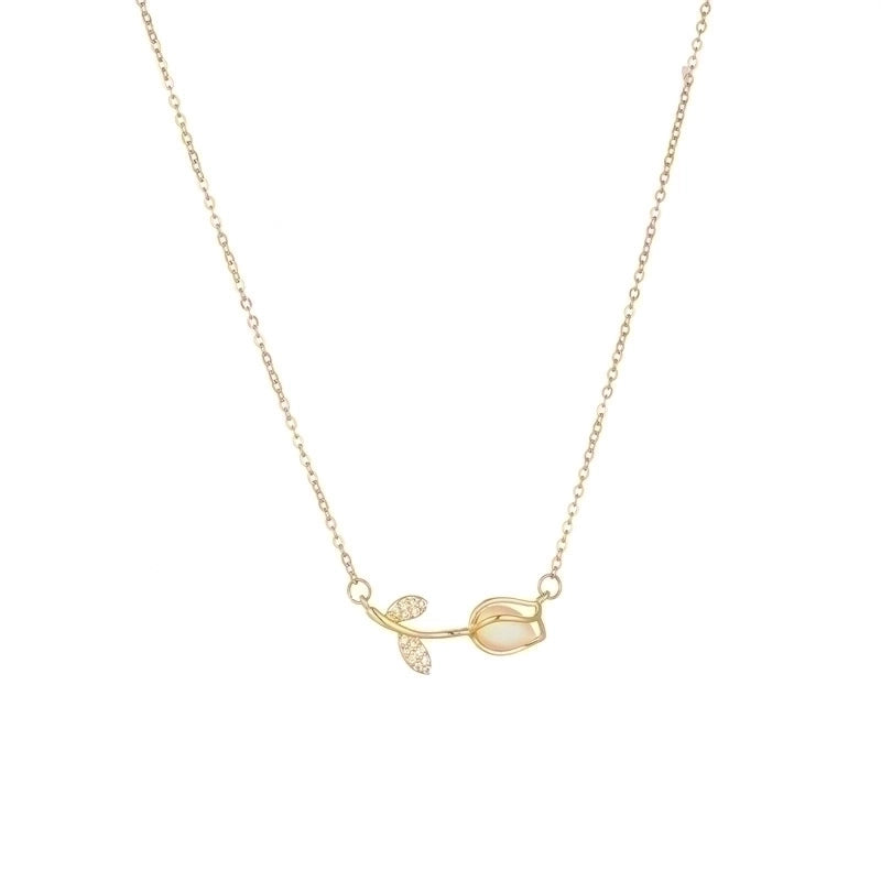 Copper Gold Plated Minimalist Classic Style Flower Plating Pendant Necklace