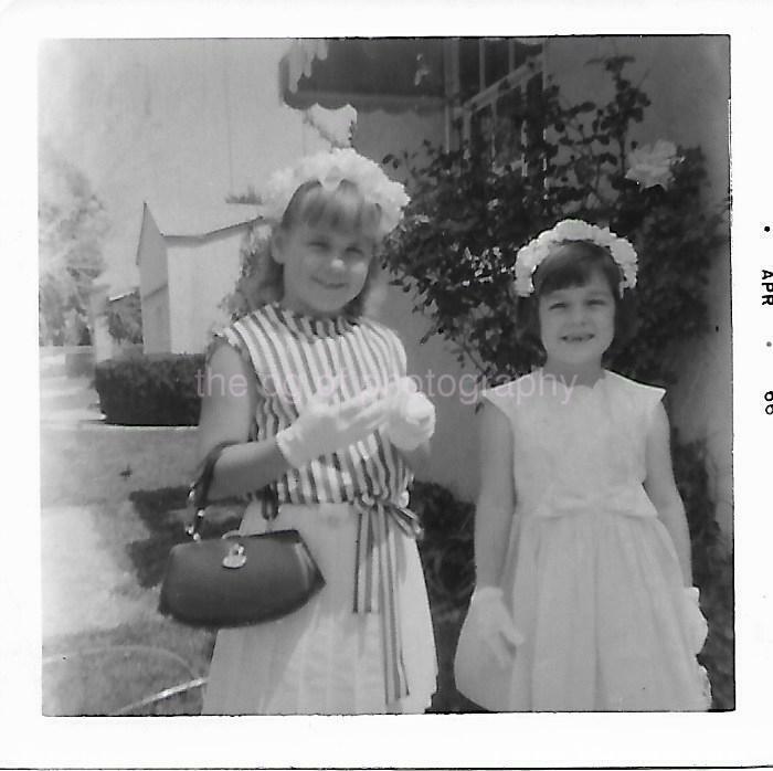 FOUND Photo Poster paintingGRAPH bw YOUNG GIRLS Original Snapshot 1960's 14 18 H