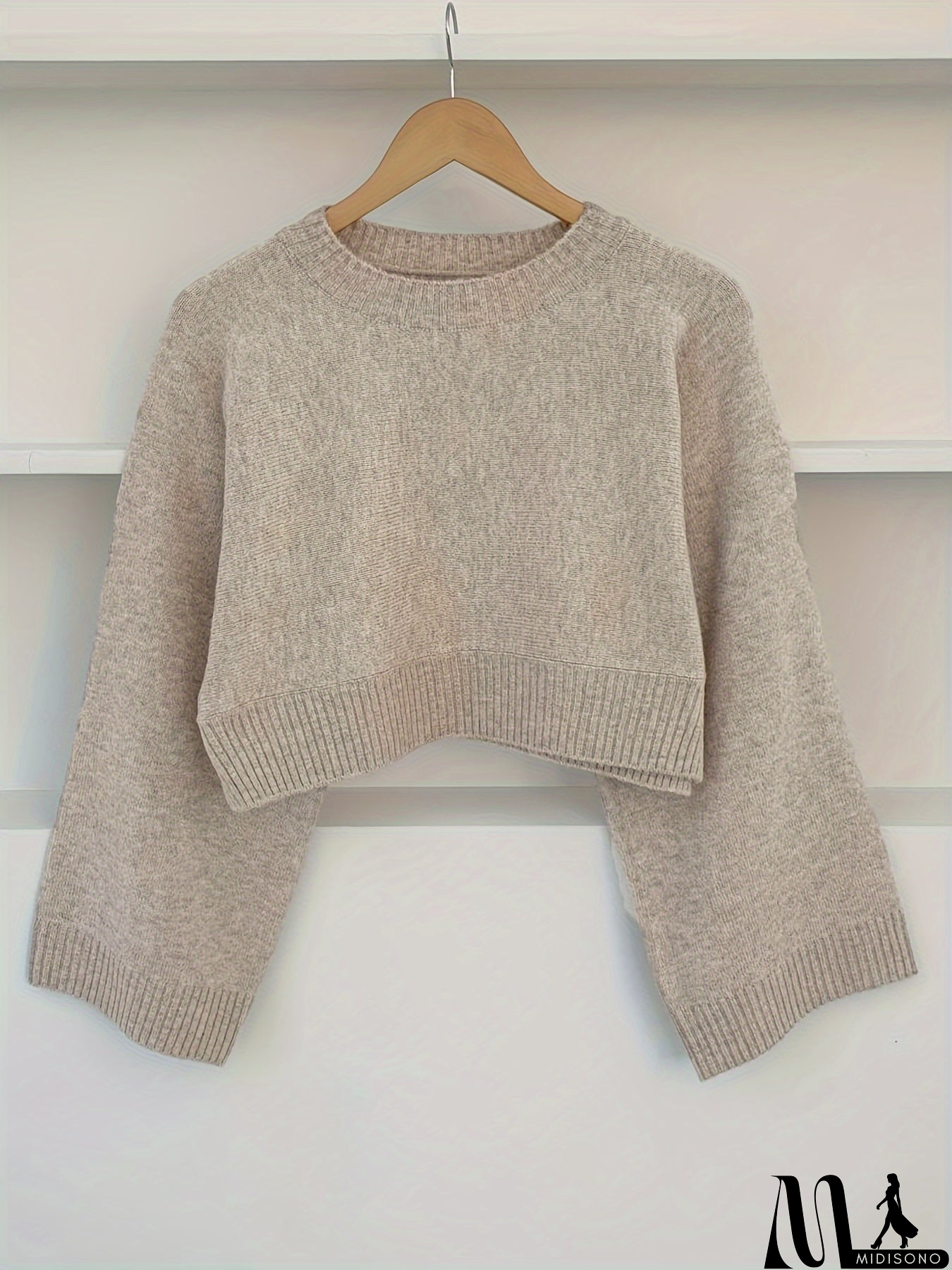 MidiSono - Simple and Stylish Sweater