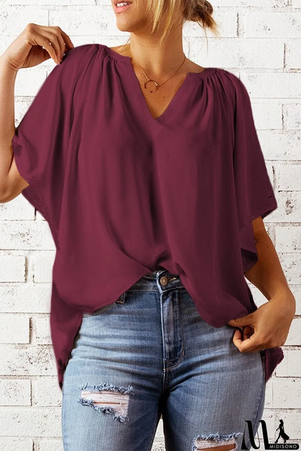 MidiSono - Split Neck Pleated Loose Top