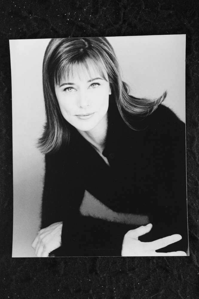 Jayne Brook - 8x10 Headshot Photo Poster painting w/ Resume - Chicago Hope