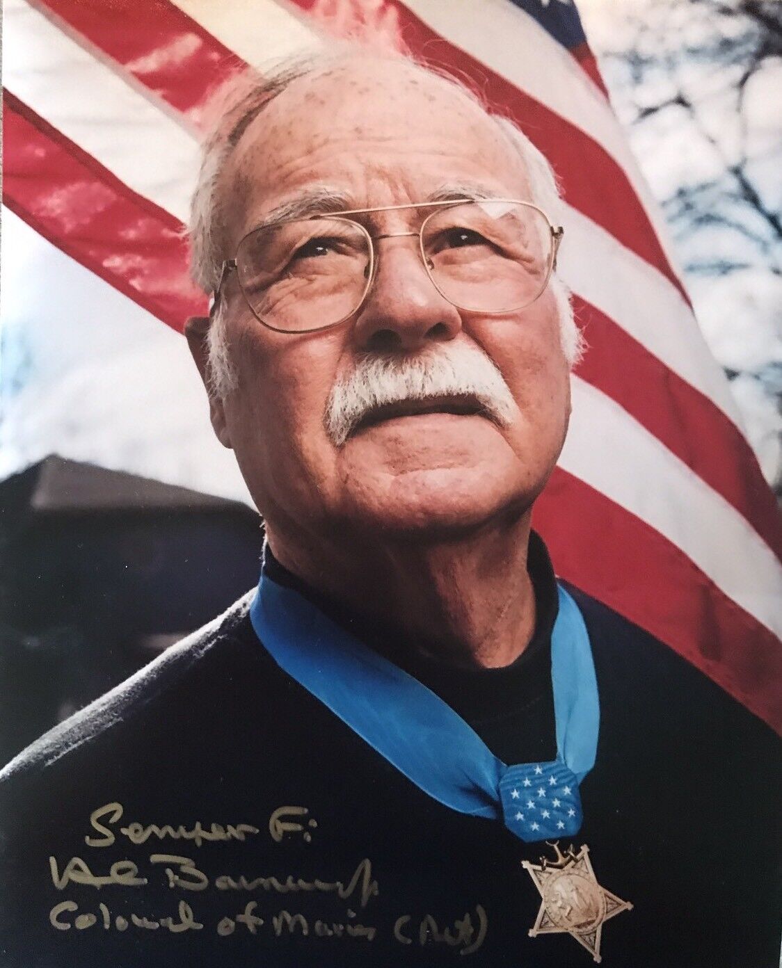 HARVEY BARNUM Vietnam Medal of Honor SIGNED 8x10 Photo Poster painting AUTOGRAPHED RARE MILITARY