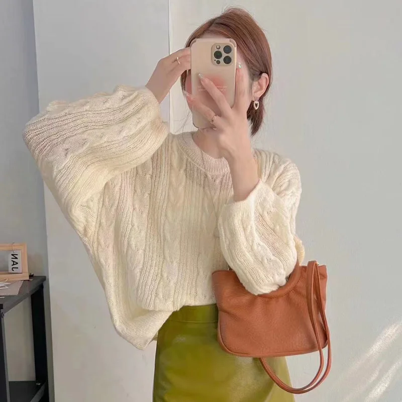 Churchf Churchf Spring And Summer New Temperament Lady Thin Hollow-Out Shirt Korean Version Of Women's Round Collar Twist Flower Bat Sleeve Sweater