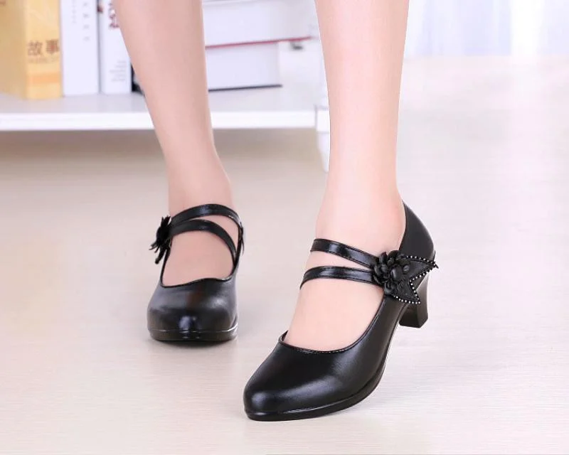 Genuine Leather Black OL Work Shoes Women Low Heels Pumps 2022 Spring New Lady Casual Shoes Flower Pumps For Womens