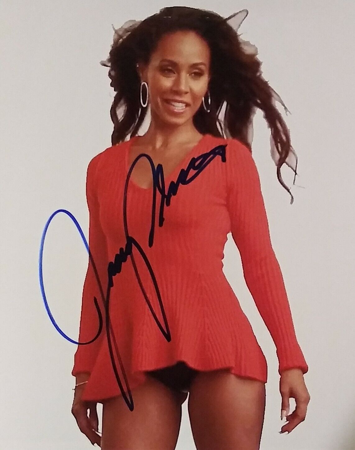 Jada Pinkett signed 8 x 10