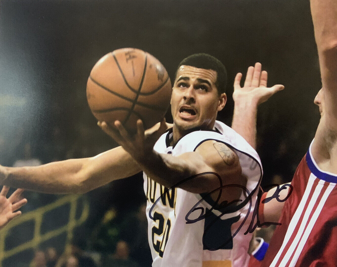 DEAN OLIVER HAND SIGNED 8x10 Photo Poster painting IOWA HAWKEYES BASKETBALL AUTOGRAPH AUTHENTIC