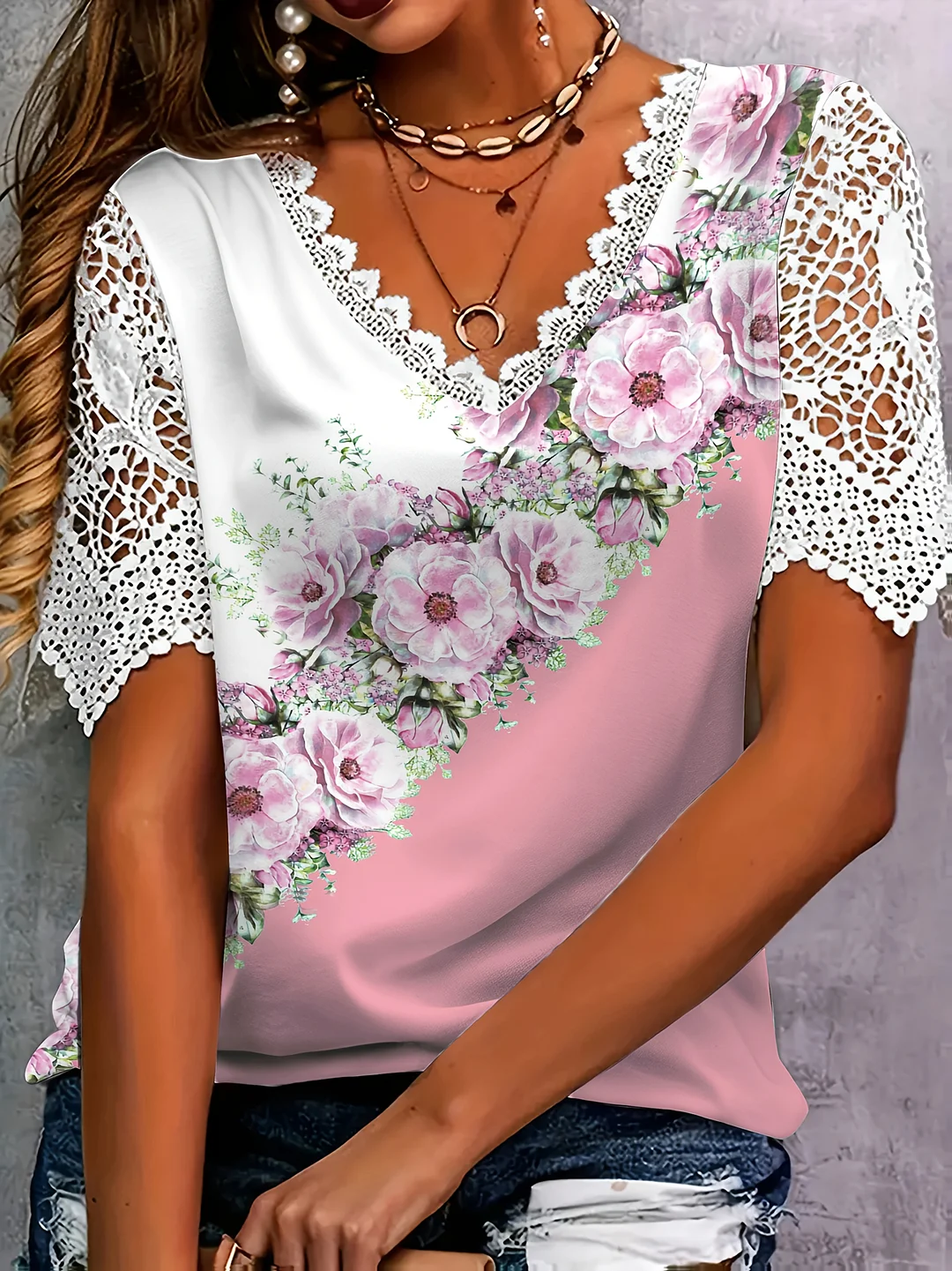 Elegant Women's Short-Sleeve T-Shirt With Lace Patchwork And Fashionable Floral Print | IFYHOME