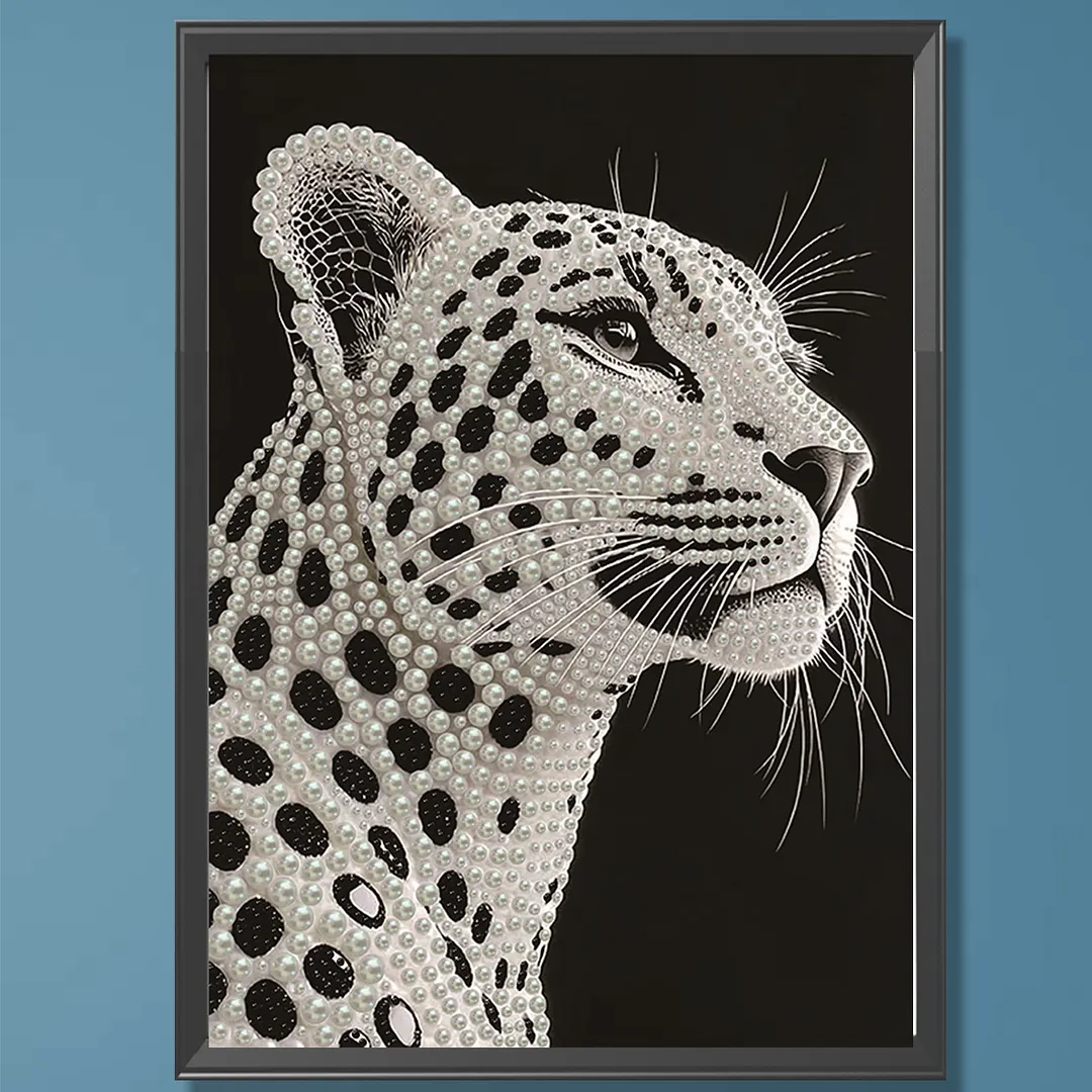 Spotted Leopard Special Shaped 5D DIY Partial Drill Diamond Pearl Painting Kit for Adults Beginners Home Decor Art Craft Pearl Diamond Painting 30x40cm