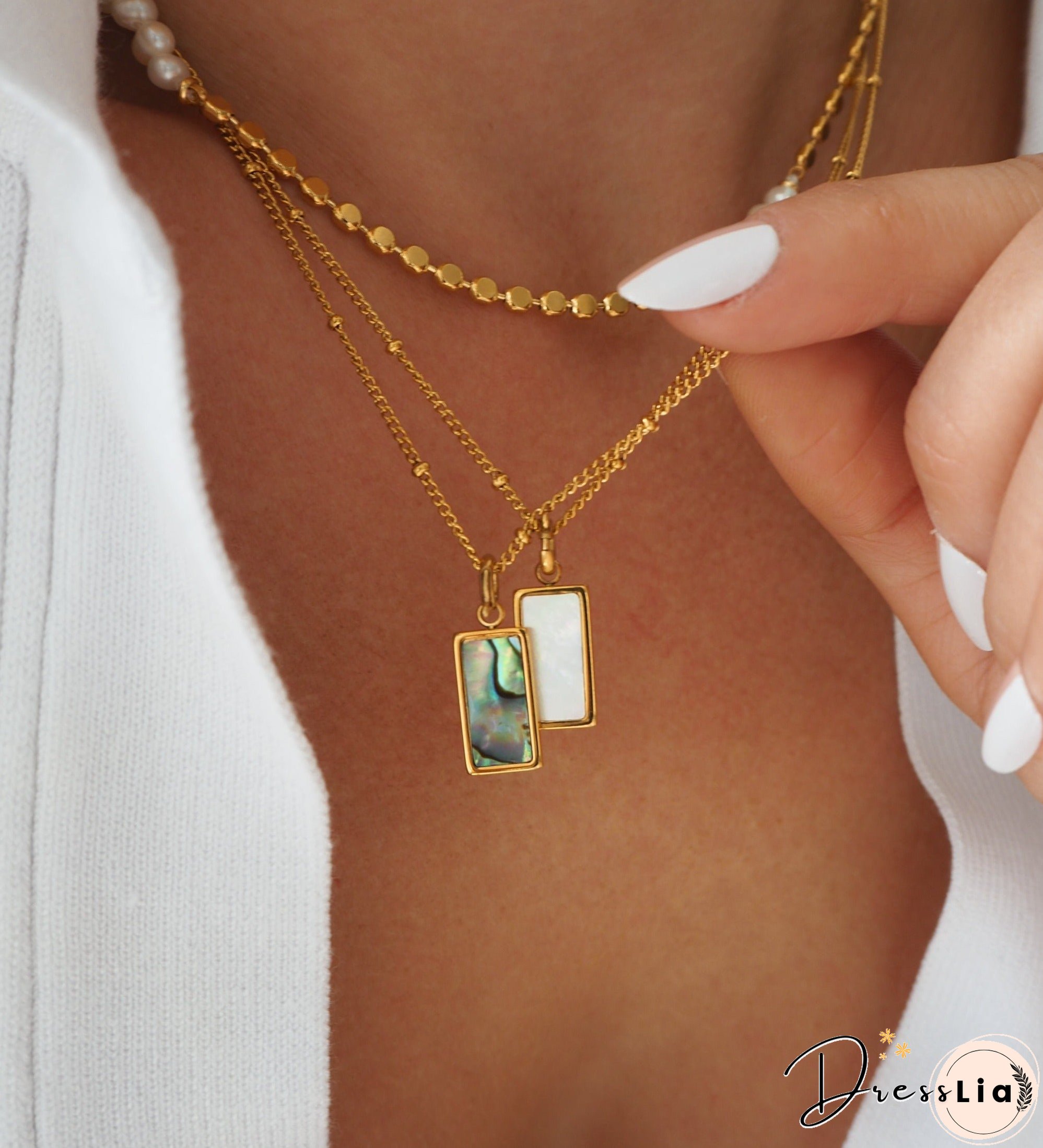 Camilia Necklace