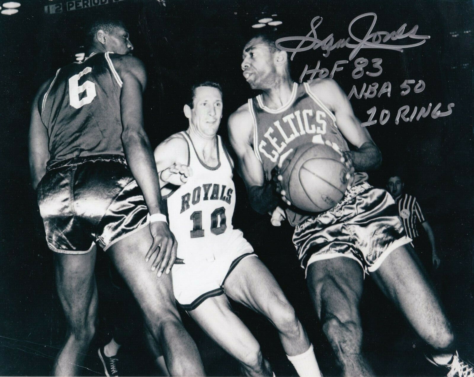 SAM JONES BOSTON CELTICS HOF 83 / NBA 50 / 10 RINGS ACTION SIGNED 8x10