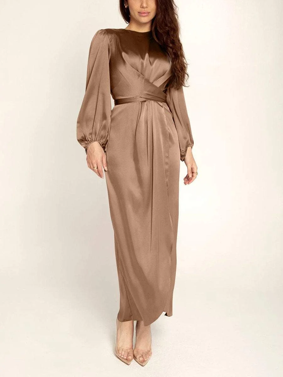 Satin dress with round neck and long sleeves