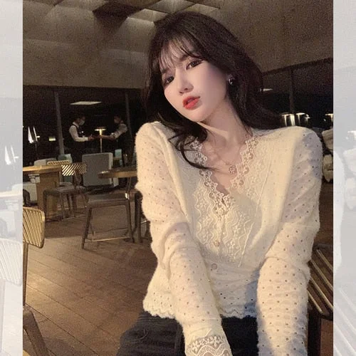 Billlnai  2023 Casual Lace V-Neck Blouse Women Spring Long Sleeve Party Sexy Base Shirt Female Korea Style Elegant Office Lady Slim Tops