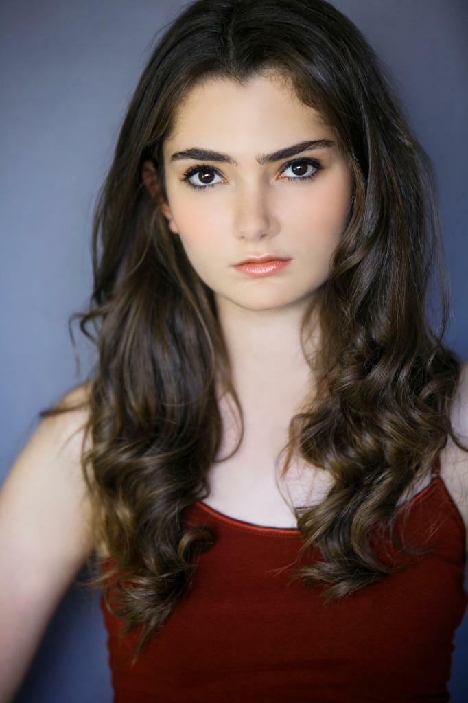 Emily Robinson 8x10 Picture Simply Stunning Photo Poster painting Gorgeous Celebrity #7