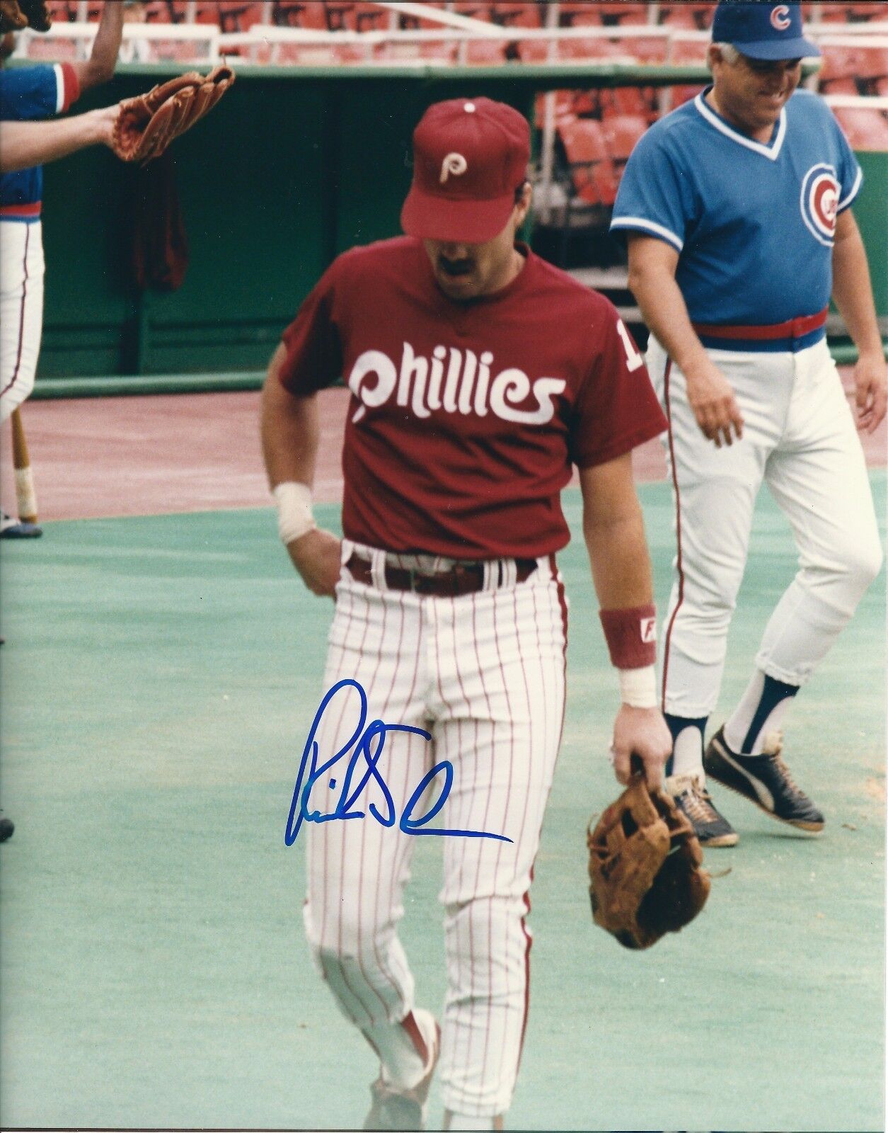 Autographed RICK SCHU 8x10 Philadelphia Phillies Photo Poster painting -COA