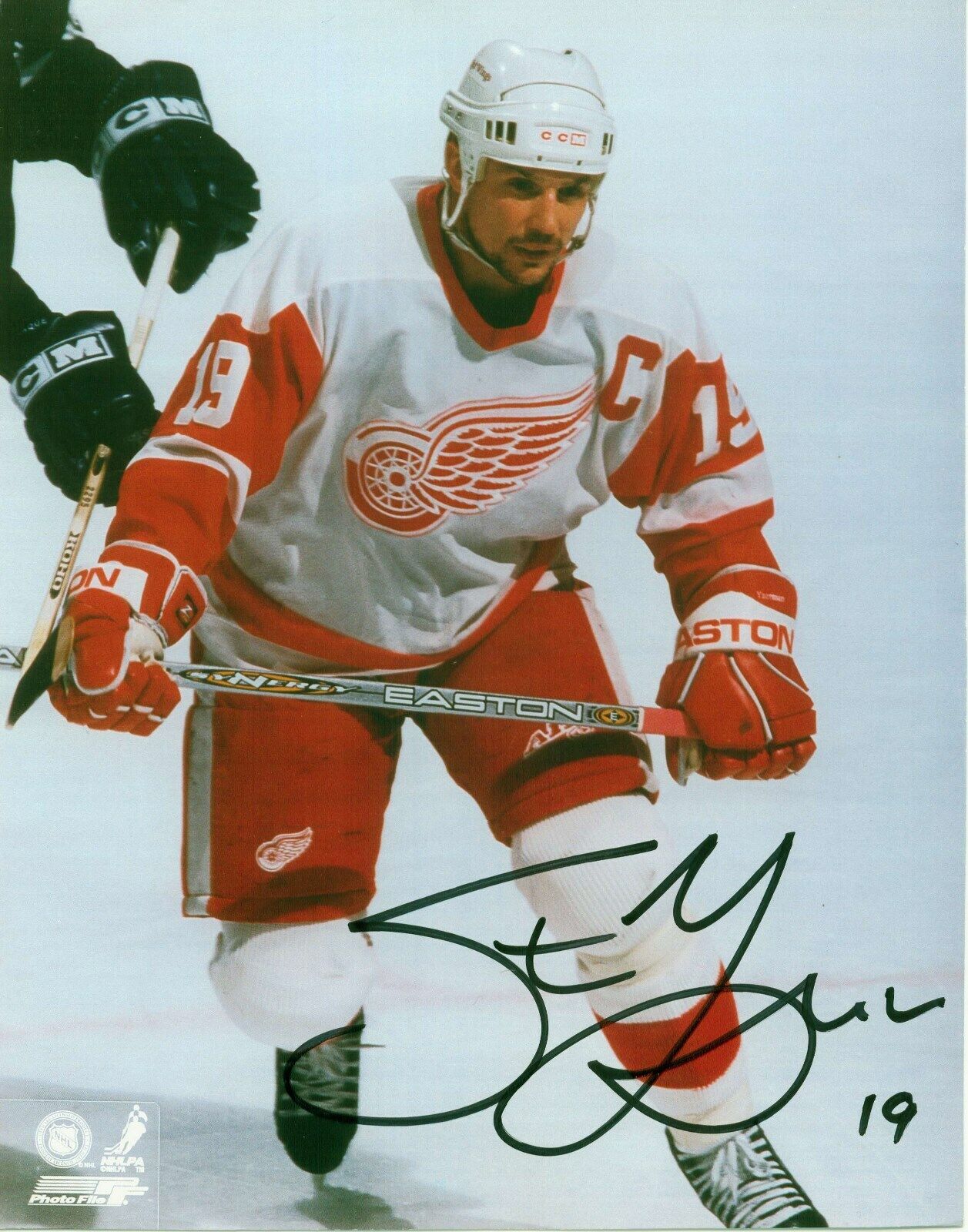 STEVE YZERMAN Detroit Red Wings Autographed Signed 8x10 Reprint Photo Poster painting !