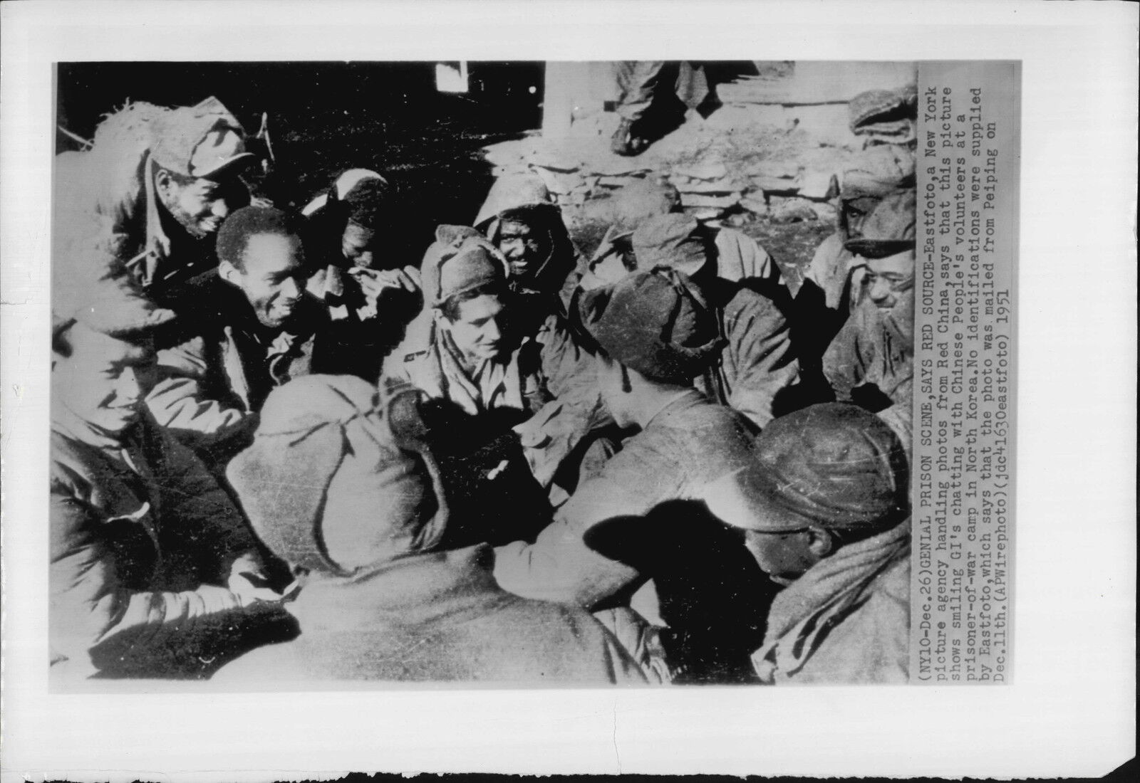 American Prisoners Gather Around 1951 Korea War Eastfoto Press Photo Poster painting