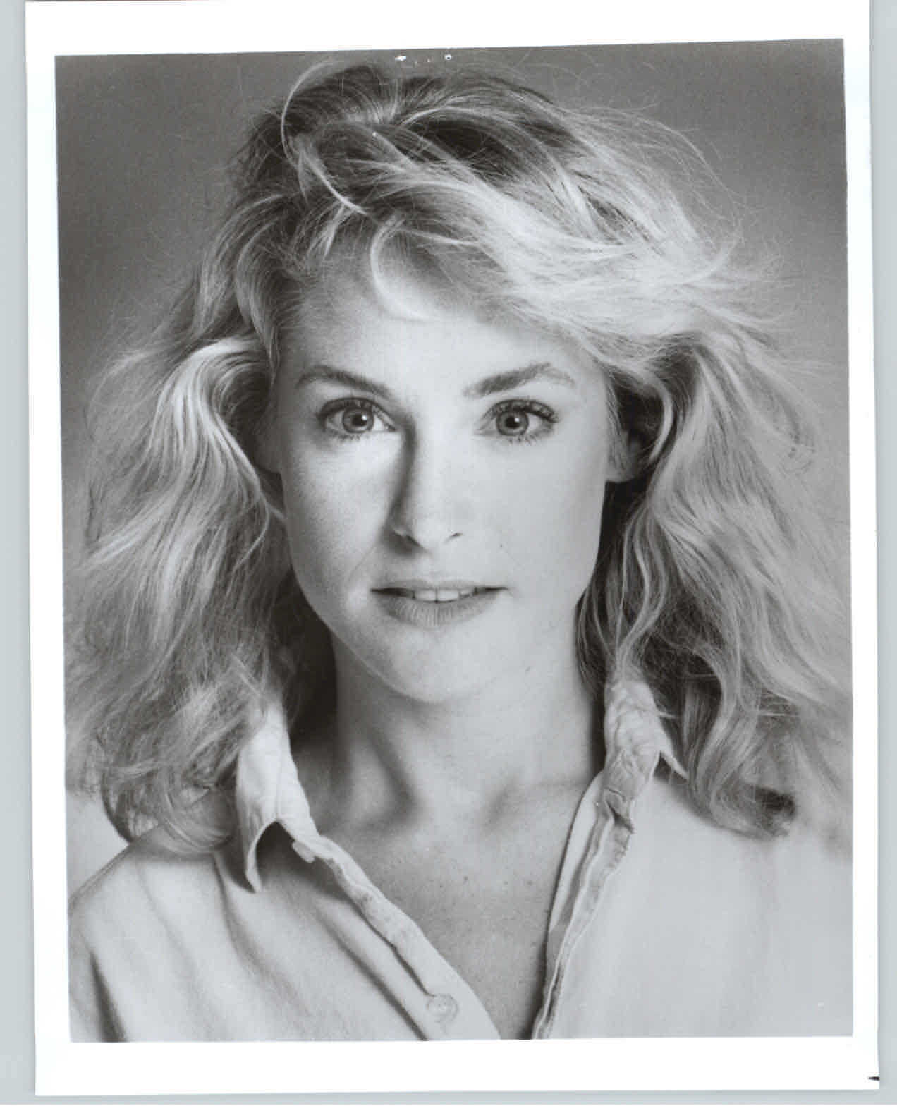 Amanda Wyss - 8x10 Headshot Photo Poster painting - Nightmare on Elm Street