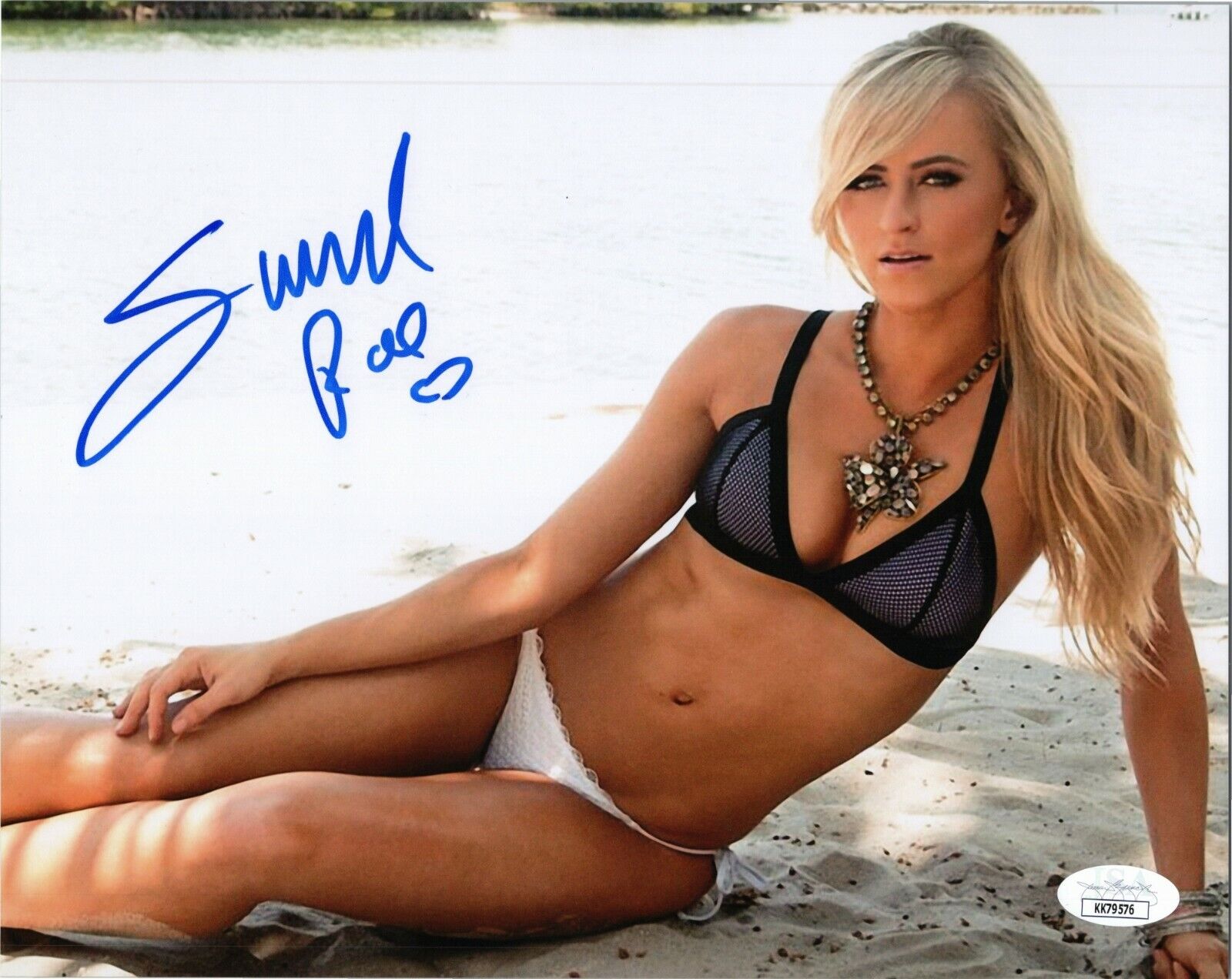 DANIELLE MONET ~SUMMER RAE Authentic Hand-Signed WWE DIVA