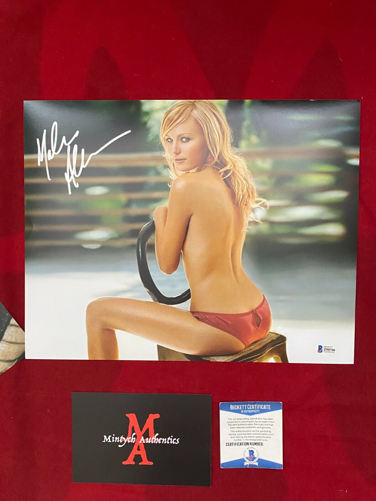 MALIN AKERMAN AUTOGRAPHED SIGNED 11x14 Photo Poster painting! WATCHMEN! BECKETT COA!