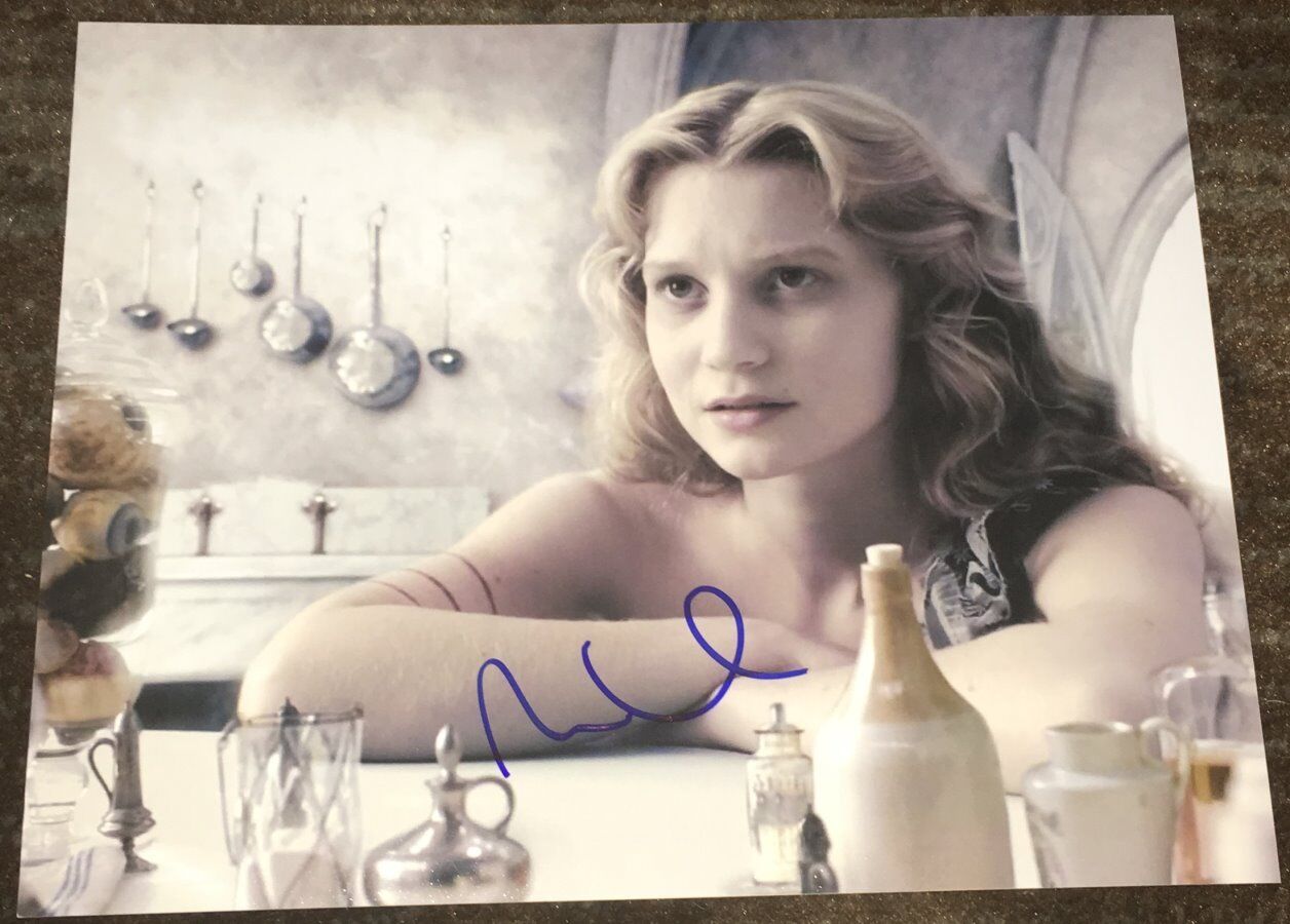 MIA WASIKOWSKA SIGNED AUTOGRAPH ALICE IN WONDERLAND DAMSEL 8x10 Photo Poster painting D w/PROOF