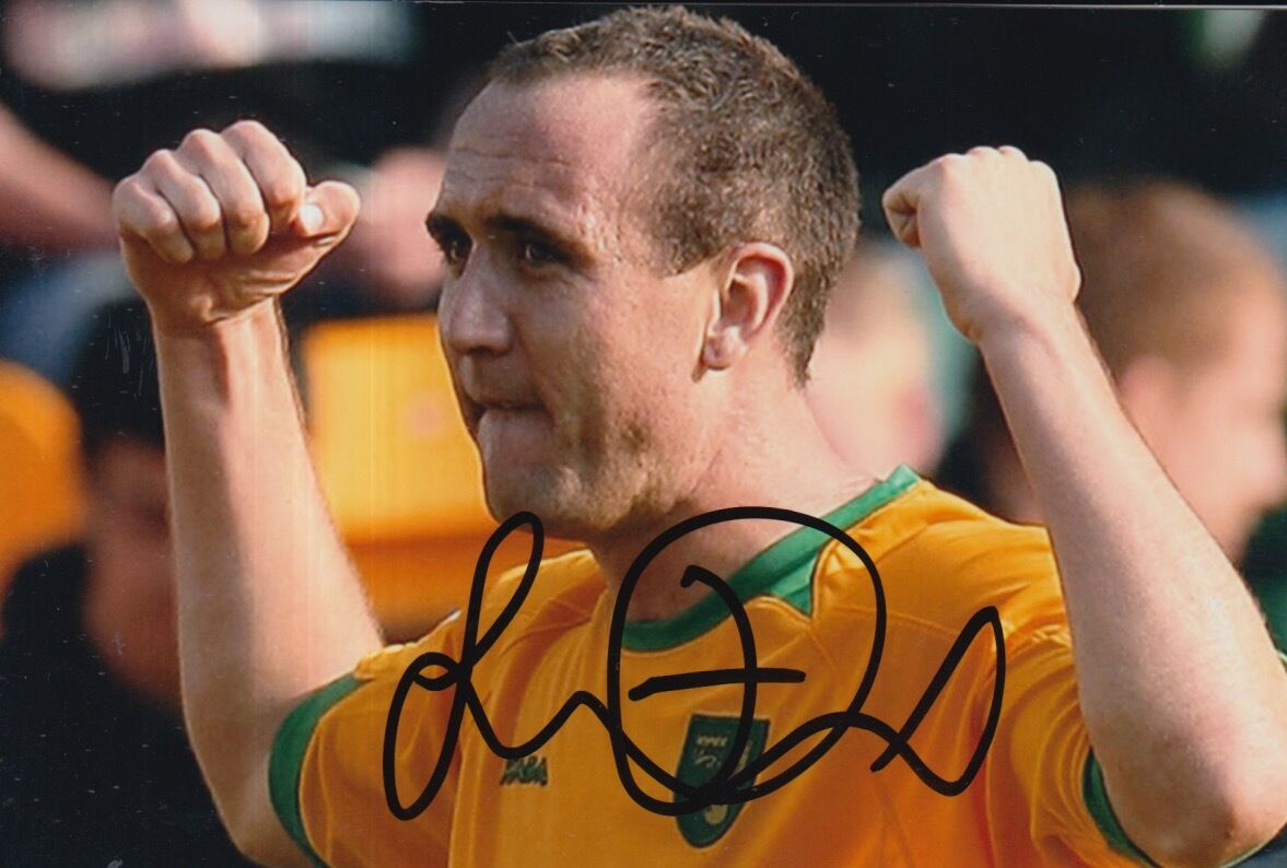 NORWICH CITY HAND SIGNED LEE CROFT 6X4 Photo Poster painting 1.