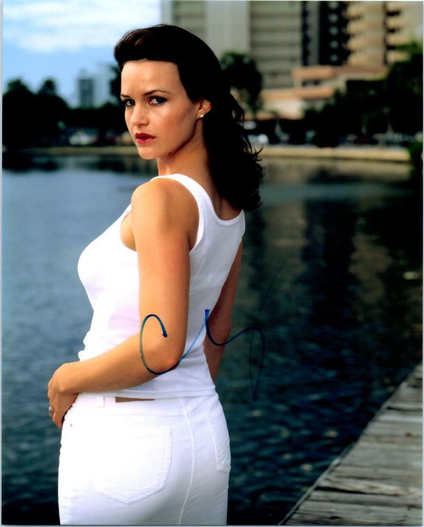 Carla Gugino signed 8x10 Photo Poster painting autographed Picture Pic and COA