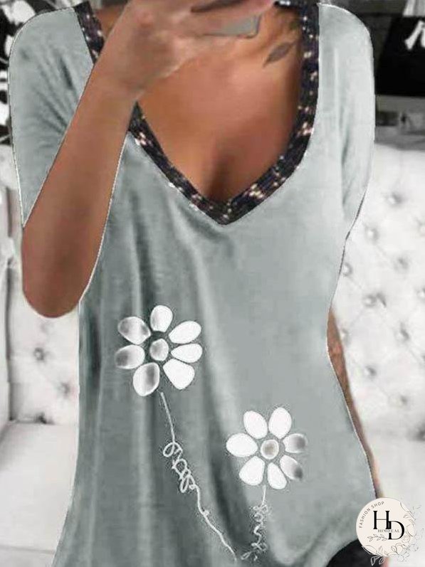 Casual V-neck Design Printed T-shirt