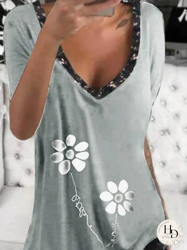 Casual V-neck Design Printed T-shirt