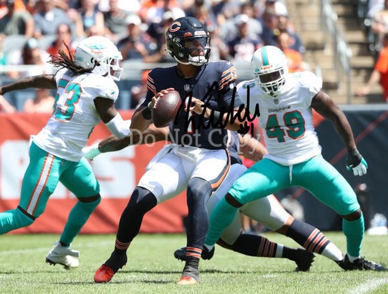 Justin Fields Signed Photo Poster painting 8X10 rp Autographed Chicago Bears NFL