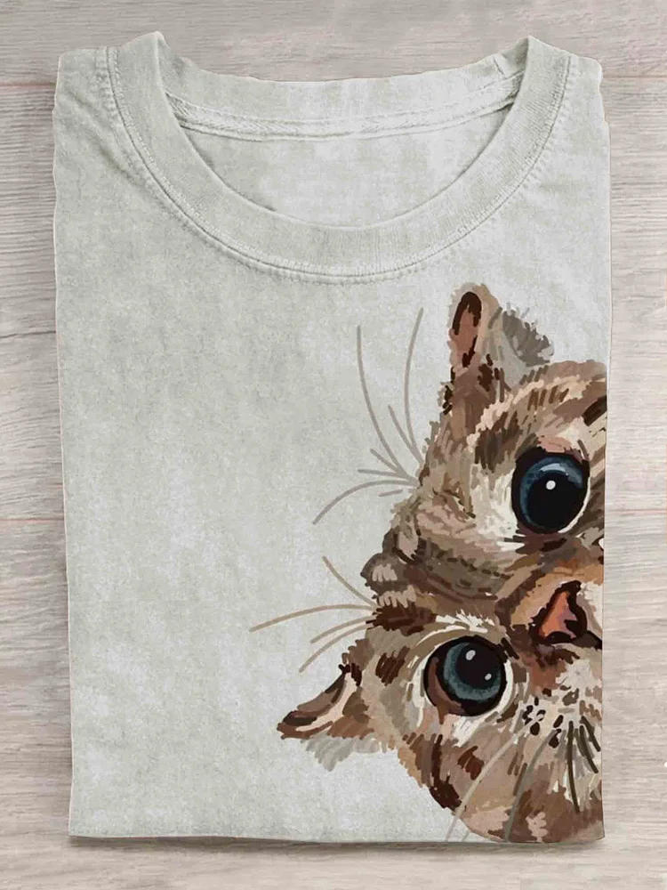 Cat Art Round Neck Pullover T-shirt Peeking At Half Of The Face