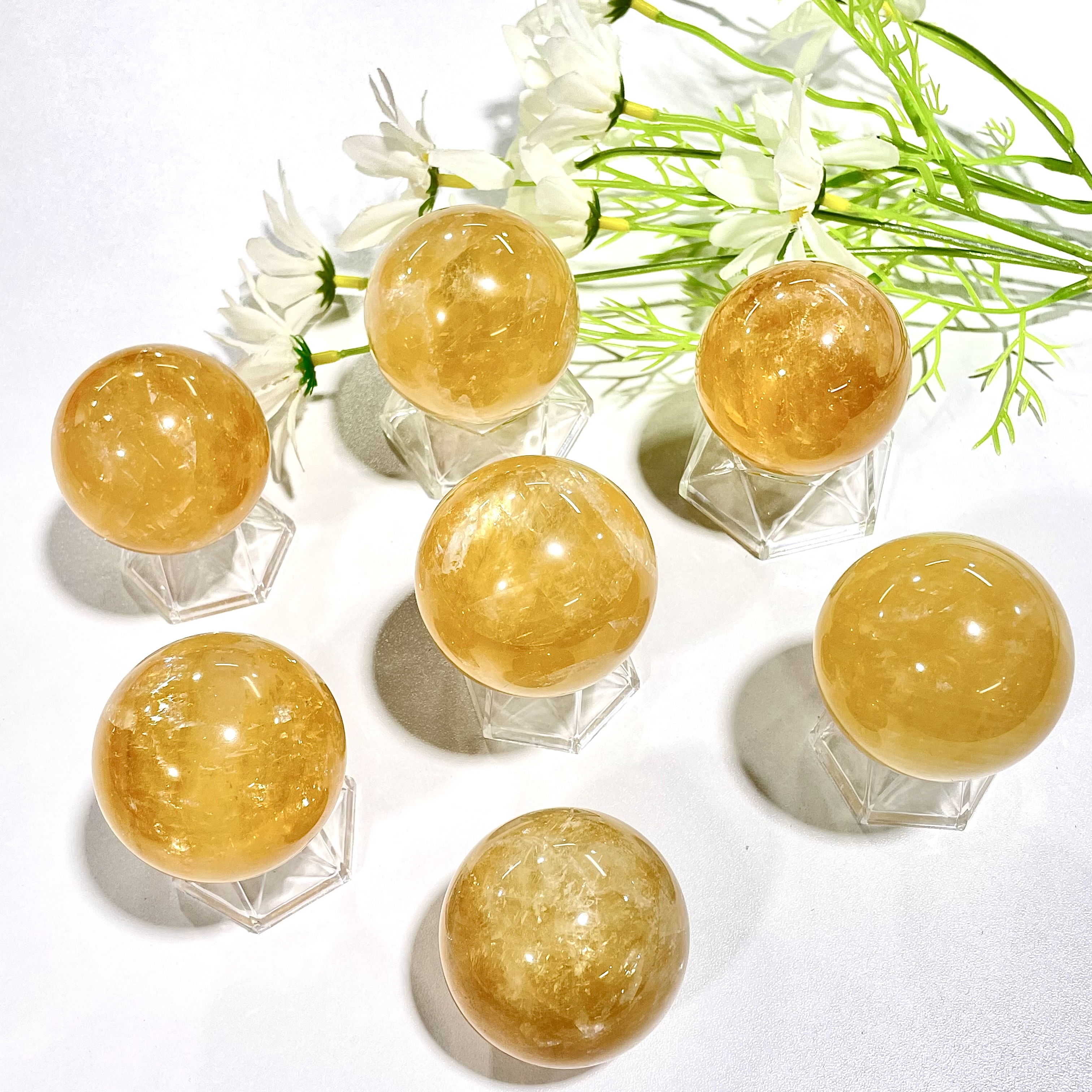Yellow Calcite Sphere 1pcs