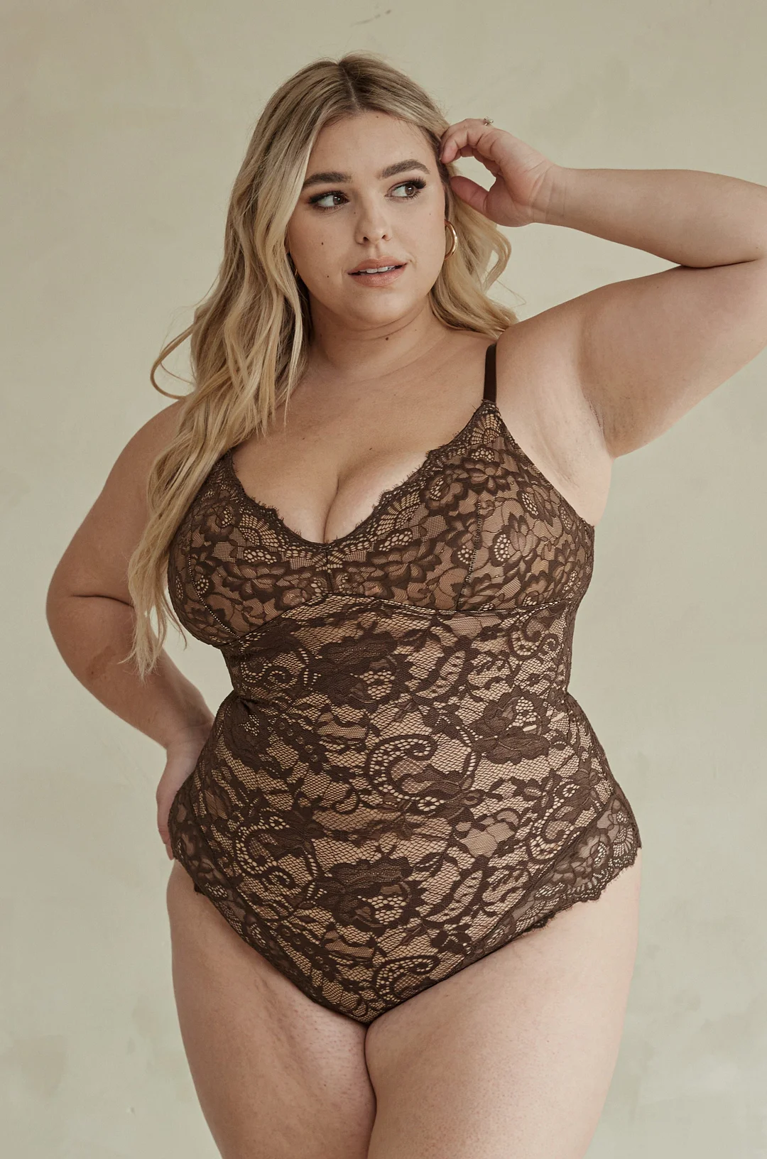 Shaping Lace Shapewear Bodysuit