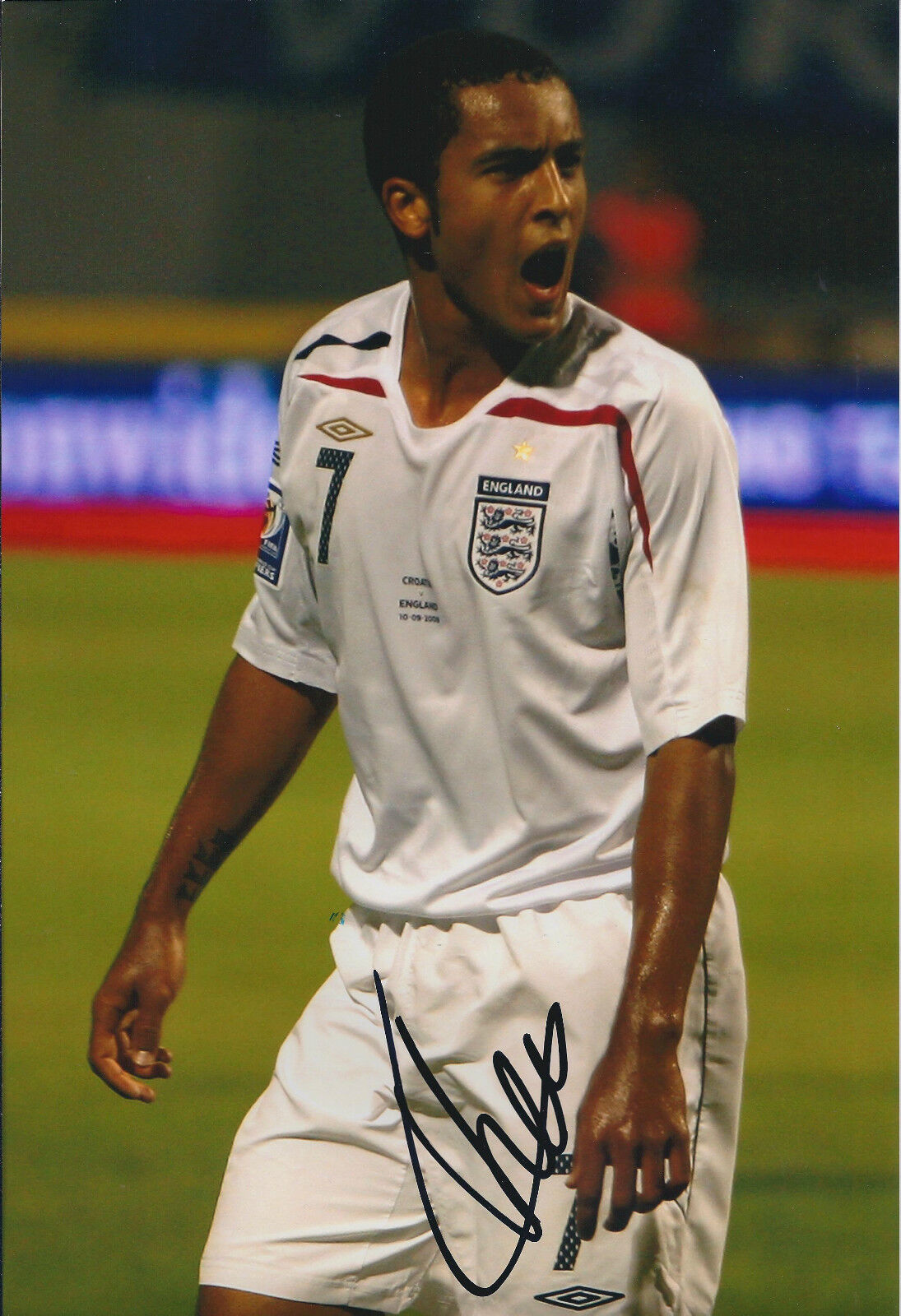 Theo WALCOTT ENGLAND SIGNED Autograph 12x8 Photo Poster painting AFTAL RARE COA