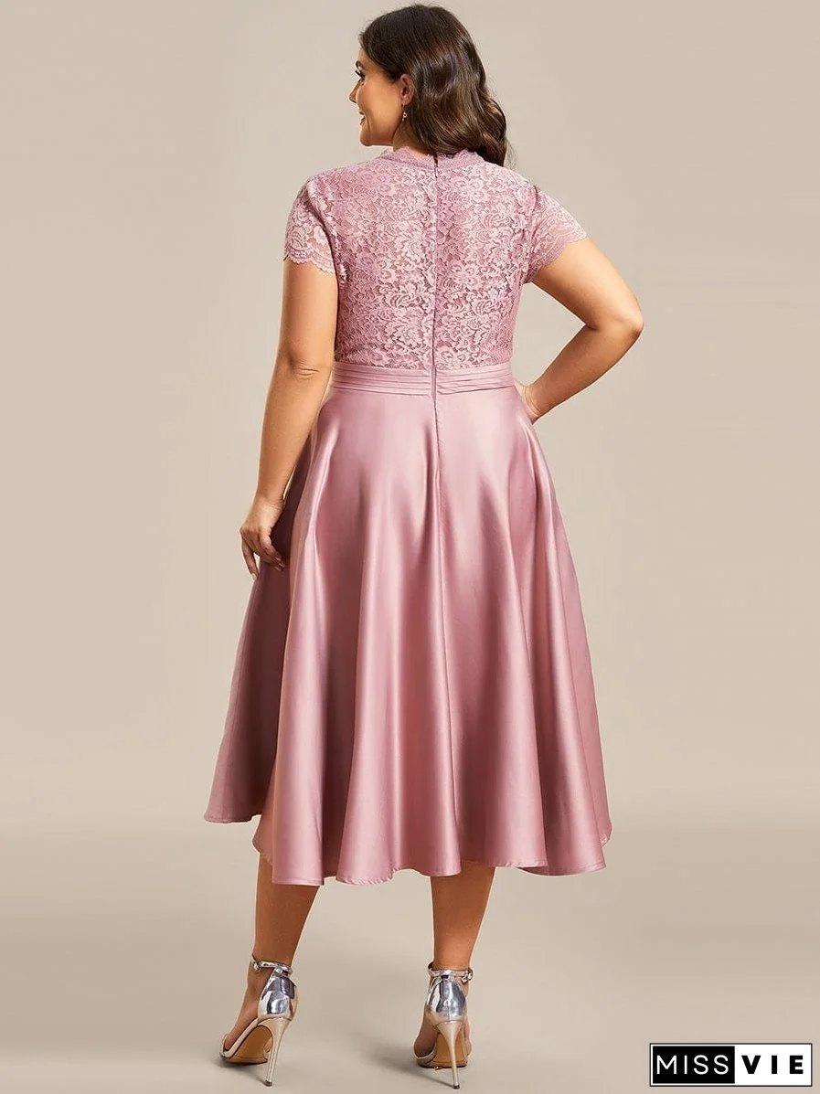 Elegant Plus Size Lace A-line Cocktail Dress with Pockets