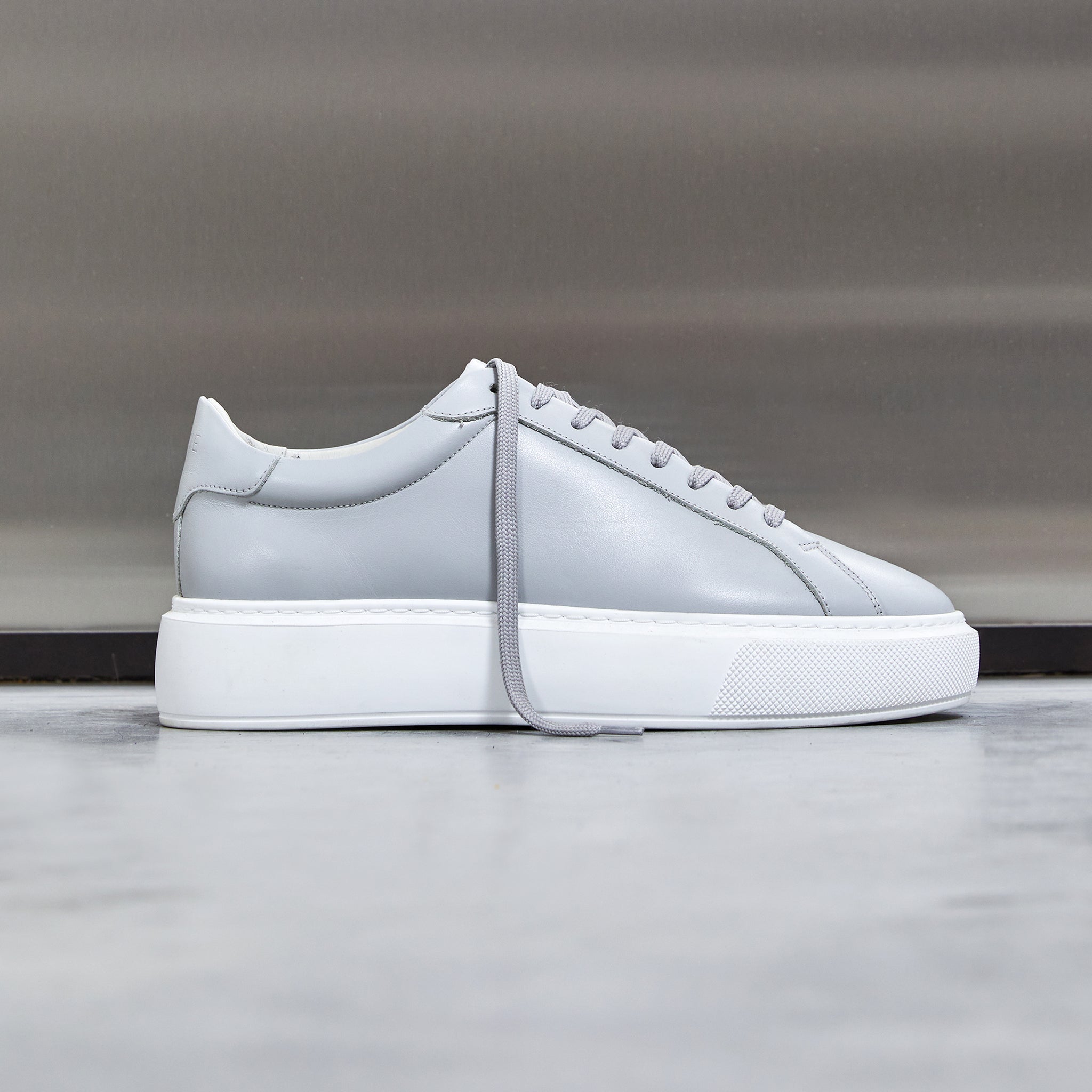 Essential Leather Trainer in Grey