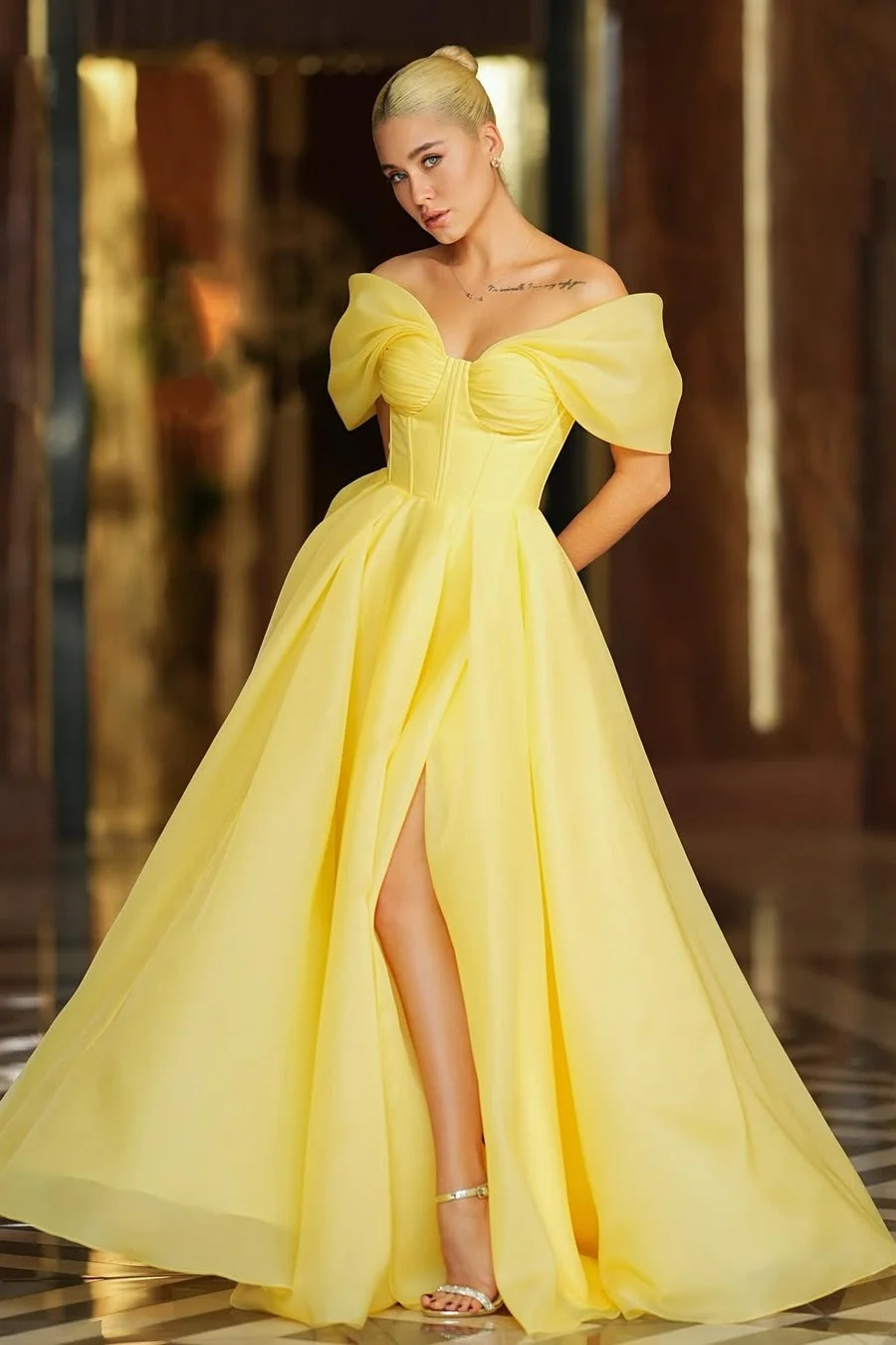 Daisda Yellow Sleeveless Strapless Off-Shoulders A-Line Prom Dress With Split