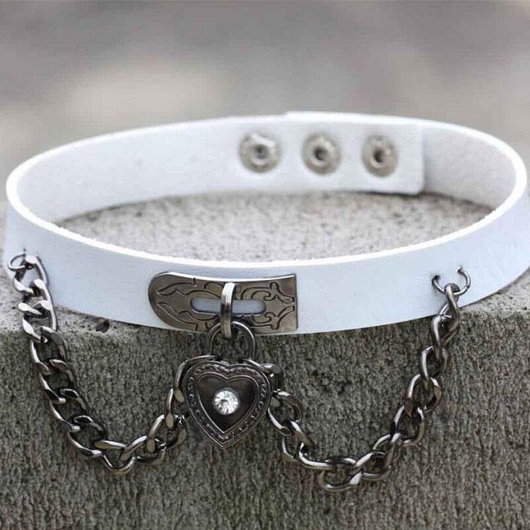 Chained Lock Heart Choker