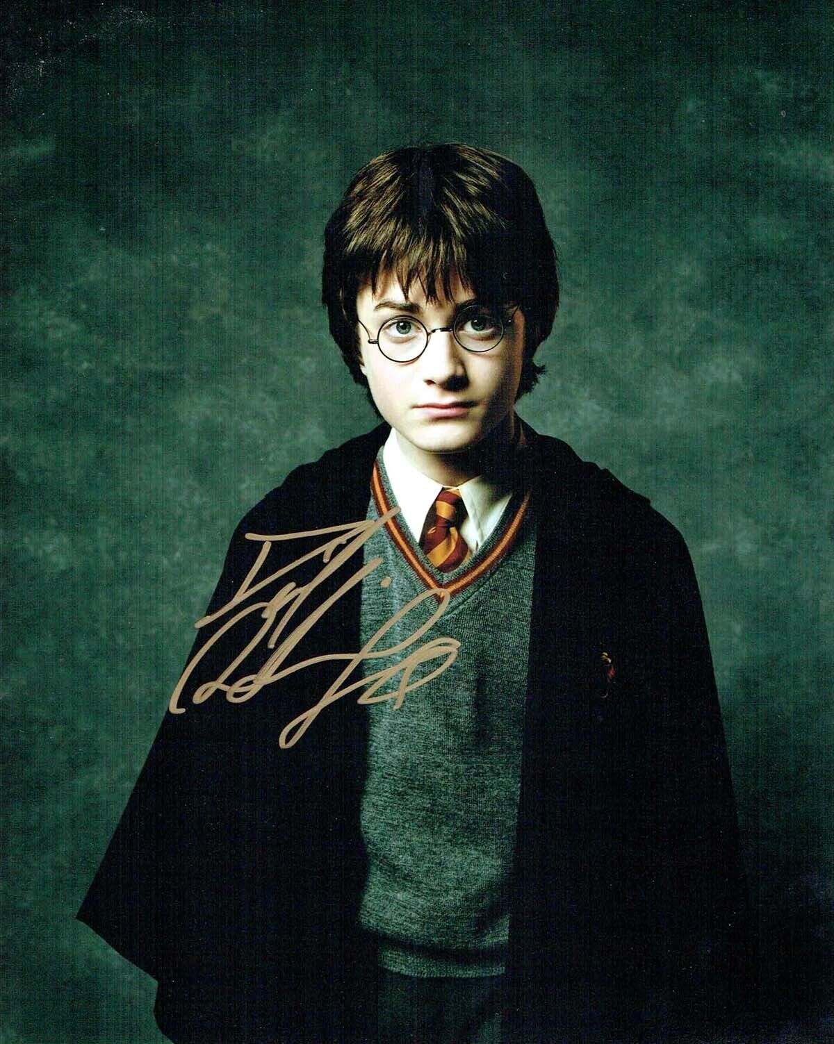 Daniel RADCLIFFE RARE Signed 10 x 8 Photo Poster painting Autograph AFTAL COA Harry Potter