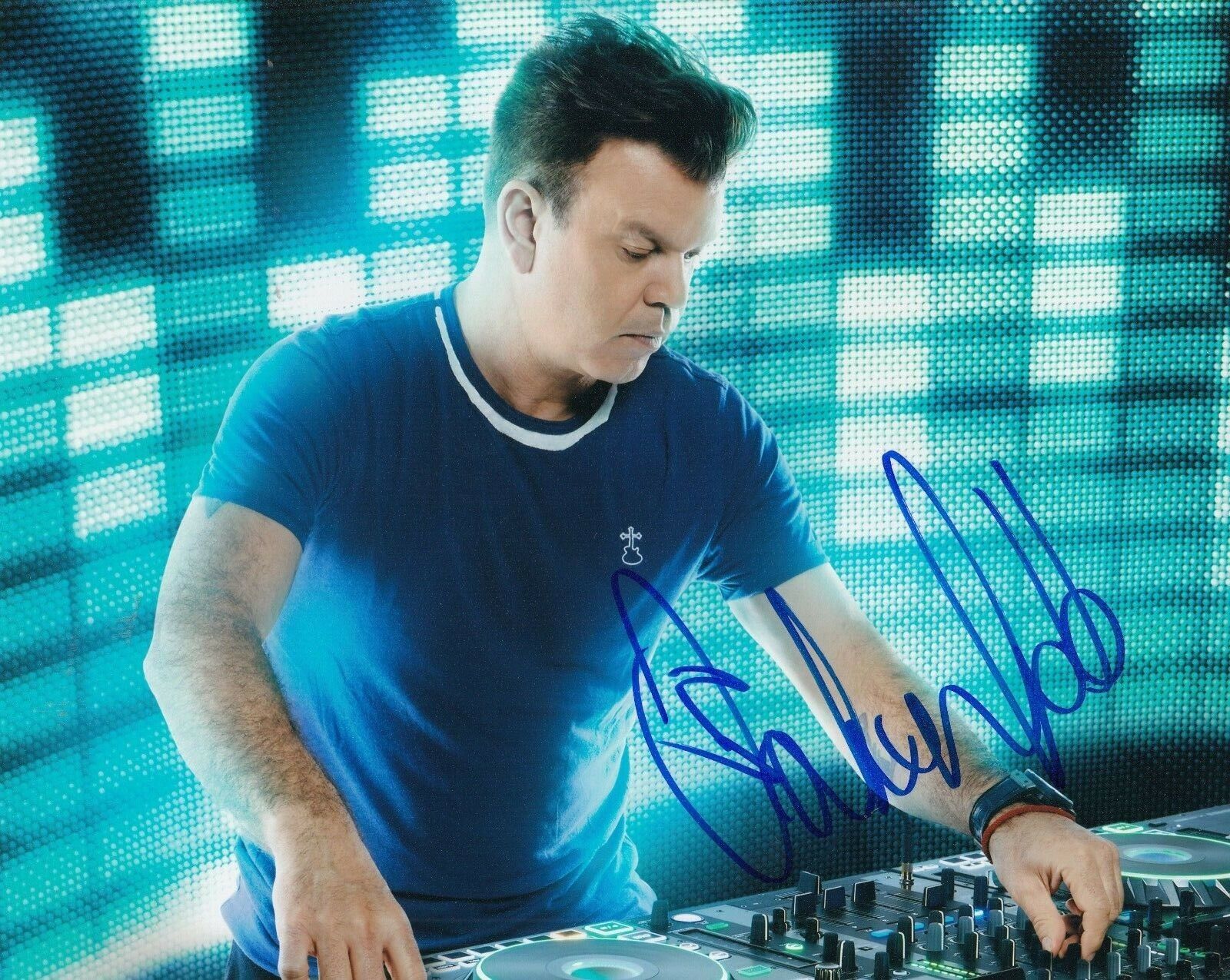 PAUL OAKENFOLD signed (3 X GRAMMY NOMINEE DJ) Perfecto music 8X10 Photo Poster painting W/COA #5