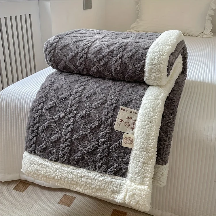 Reversible Fleece Blanket for Fall and Winter Radinnoo.com