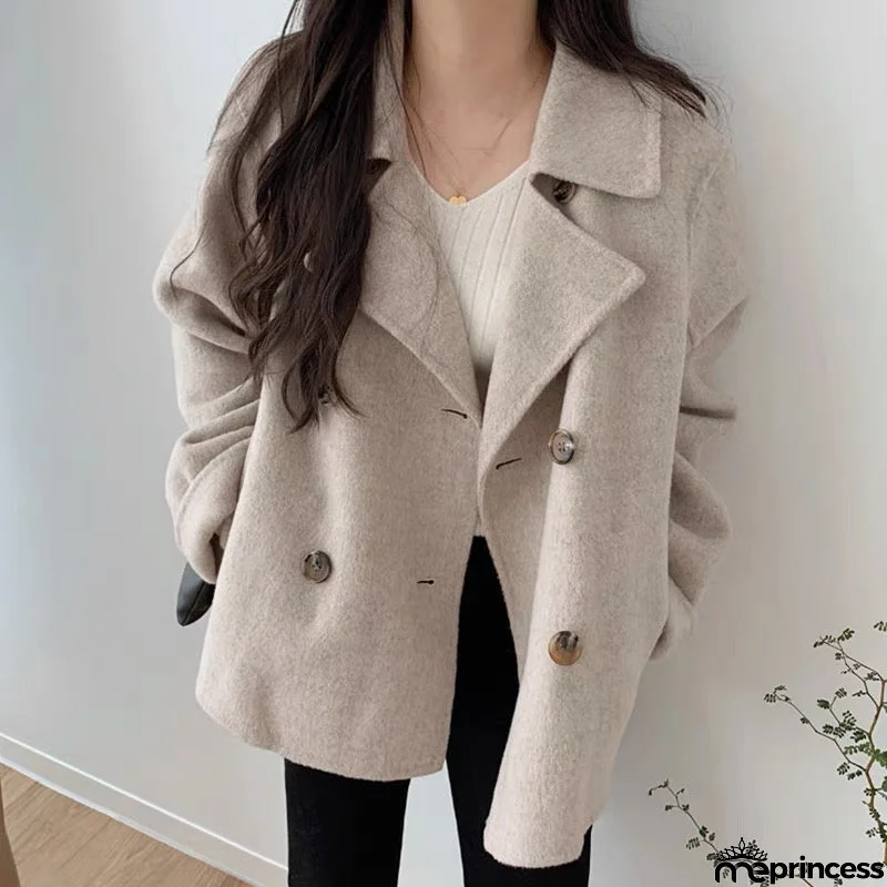 Fashionable and Effortless Jacket