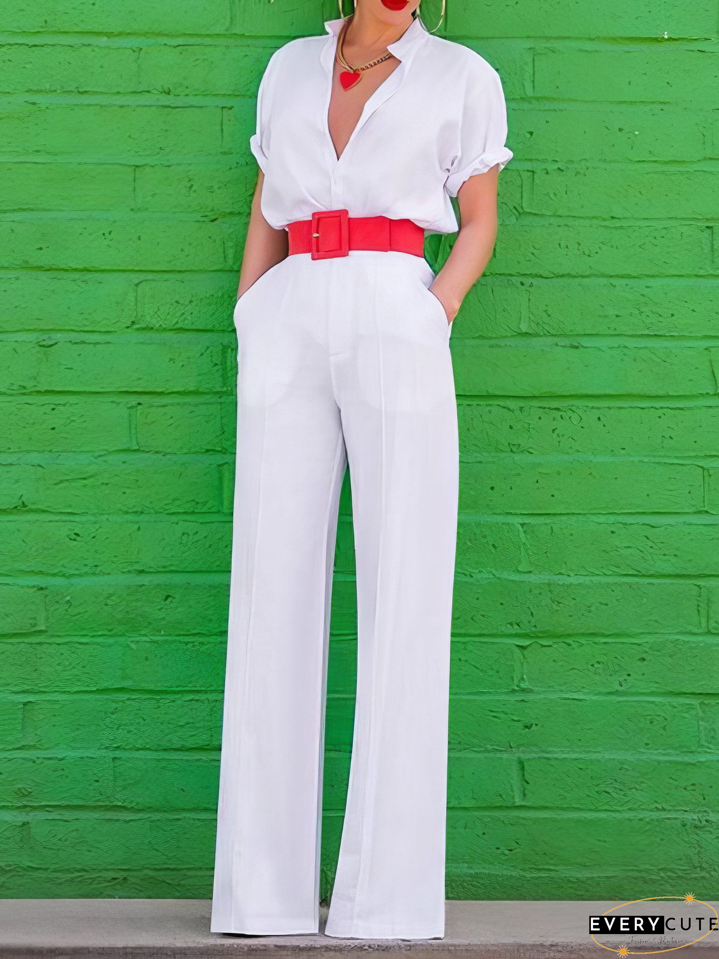 Chic V-neck Short-sleeved Jumpsuit