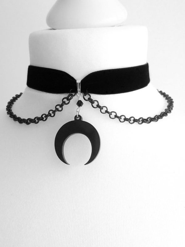 Gothic Dark Big Crescent Velvet Chains Choker