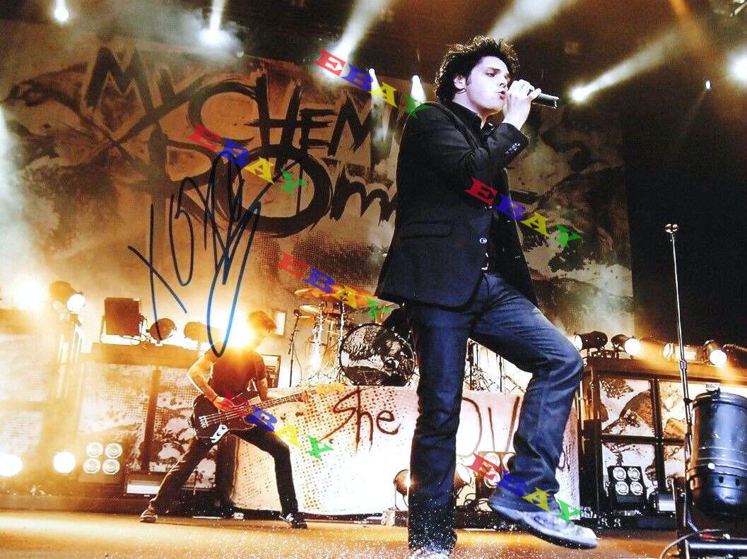 GERARD WAY MY CHEMICAL ROMANCE Autographed signed 8x10 Photo Poster painting Reprint